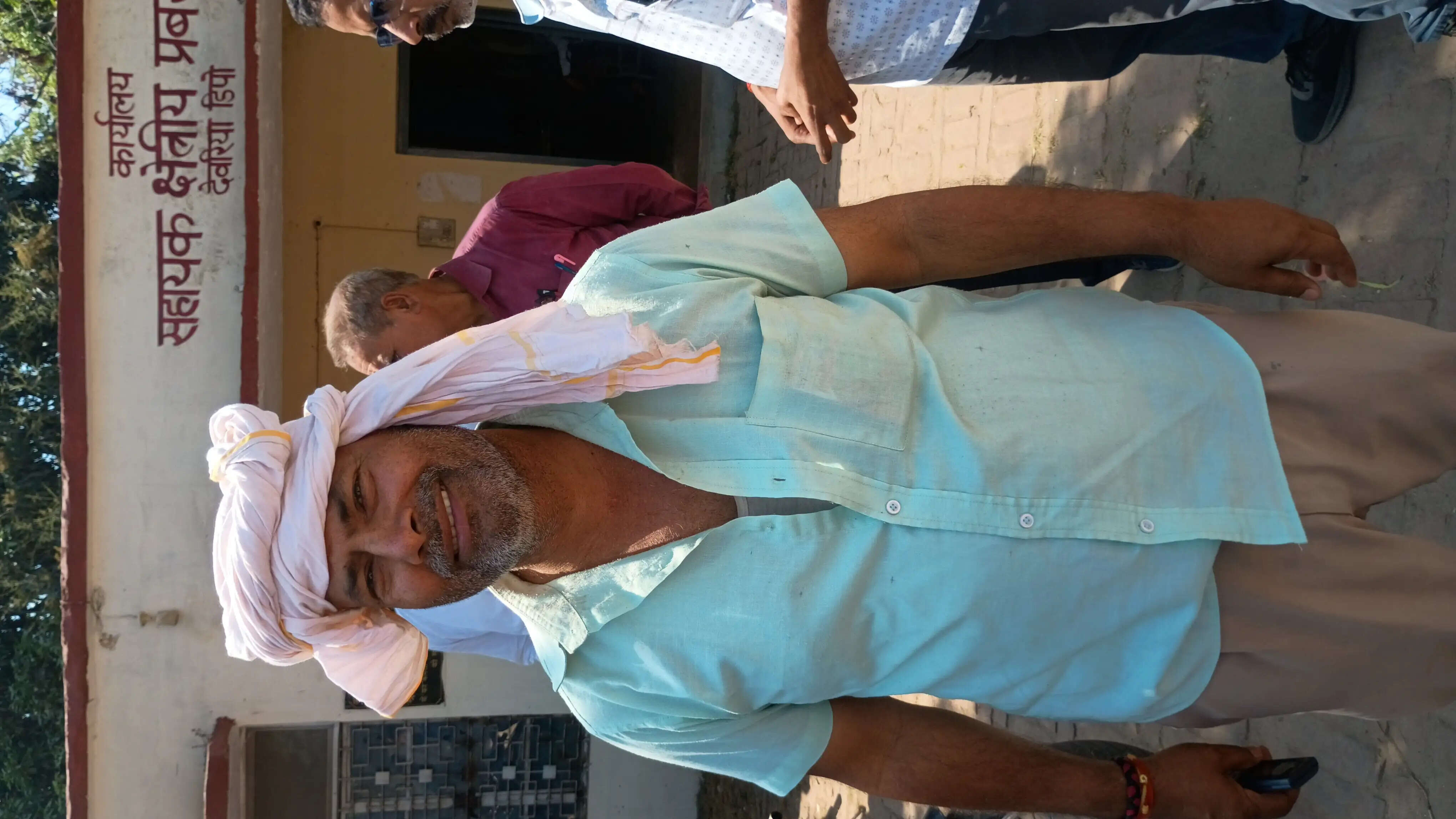 देवरिया में रोडवेज बस चालक व कंडक्टर से मारपीट, विरोध में बसों का चक्का जाम