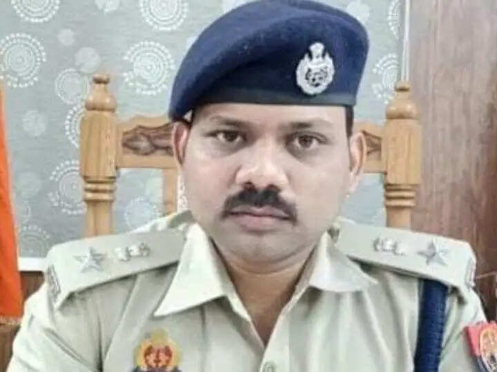 प्रयागराज में डॉ. आंबेडकर की प्रतिमा खंडित कर ले गए अराजकतत्व, जांच में जुटी पुलिस