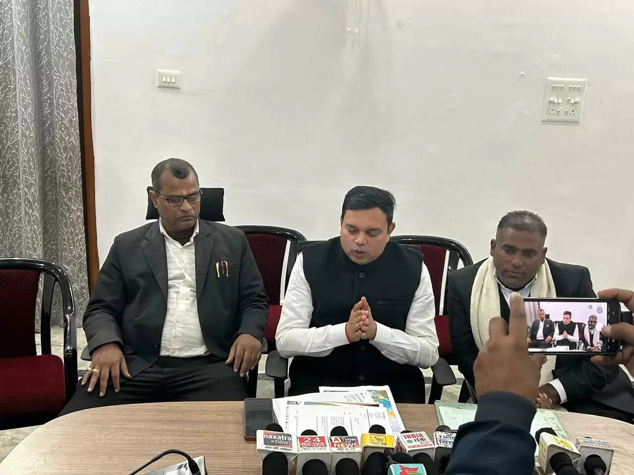 फर्जी मतदाता का नाम जोड़ने का लगाया आरोप