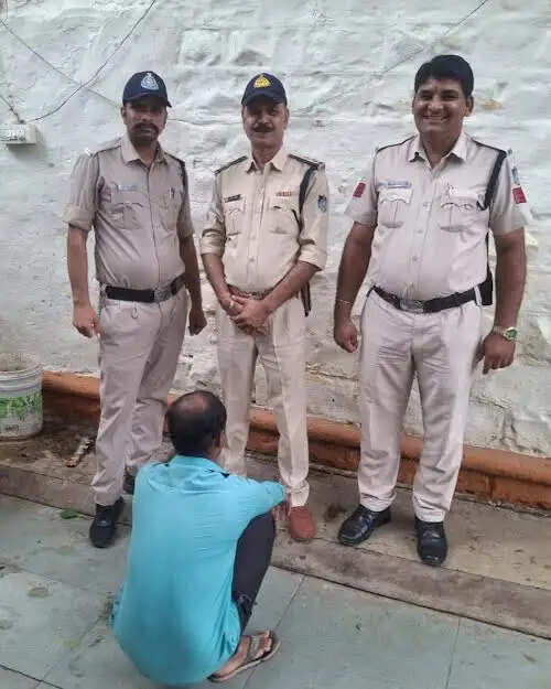 मंदसौरः डॉक्टर को जान से मारने की धमकी देने वाला फरार आरोपी गिरफ्तार