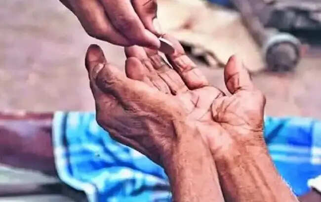 इंदौरः जिले की राजस्व सीमा में किसी भी प्रकार की भिक्षावृत्ति पूर्ण रूप से प्रतिबंधित