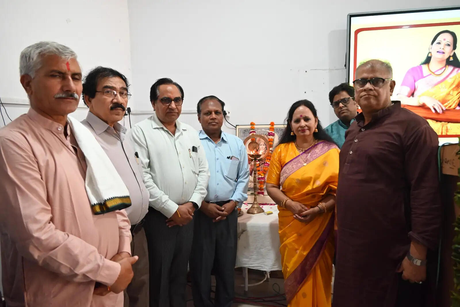 ध्यान केन्द्रित करने से तन, मन के साथ शरीर तरोताजा : सुनंदा शर्मा