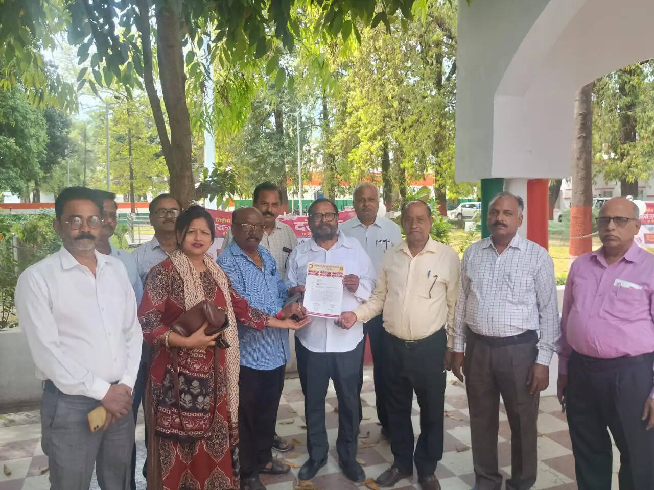 खीरी से उठी अयोध्या के धर्महरि चित्रगुप्त मंदिर के विकास की मांग