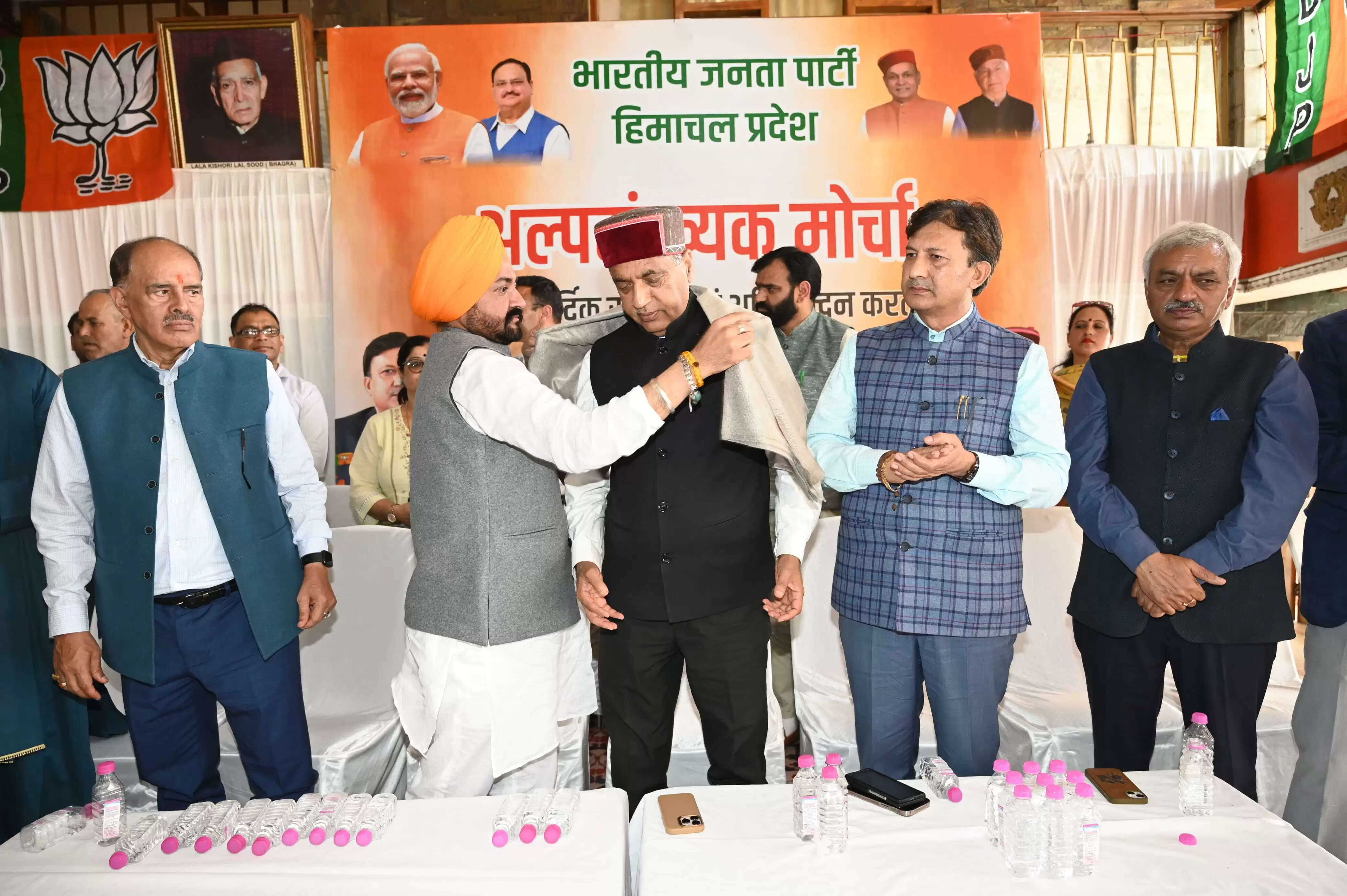 हिमाचल भाजपा अल्पसंख्यक मोर्चा अध्यक्ष गुरमीत सिंह का अभिनंदन, जयराम ठाकुर व डॉ. सिकंदर रहे मौजूद