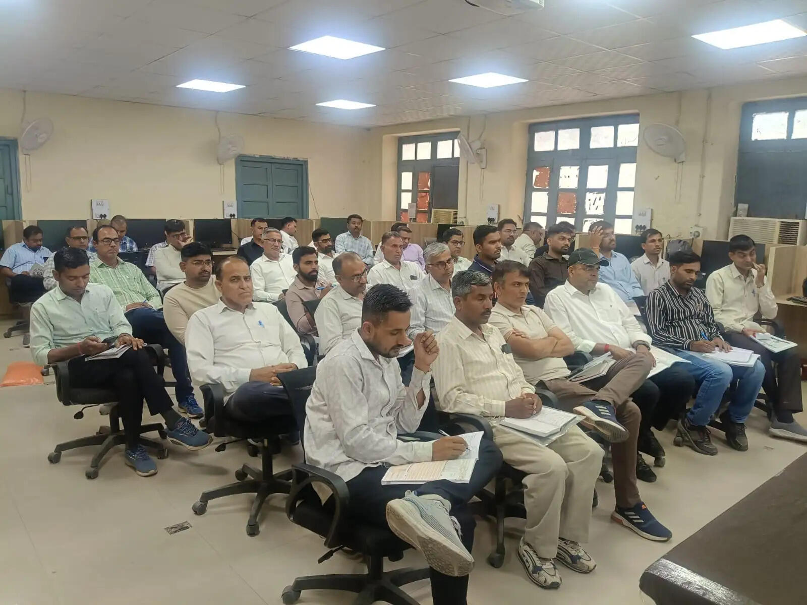 जनगणना के लिए फील्ड ट्रेनर्स का प्रशिक्षण प्रारम्भ