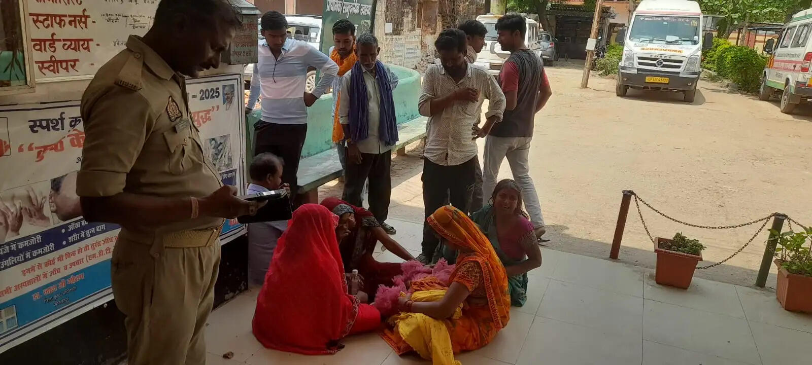 मीरजापुर में सड़क किनारे कार से उतरते ही मासूम को वाहन ने रौंदा, मौत