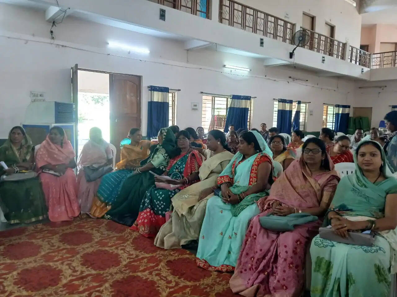 विश्व आदिवासी दिवस पर एकजुटता का आह्वान, जिला स्तरीय बैठक में तैयारियों पर मंथन