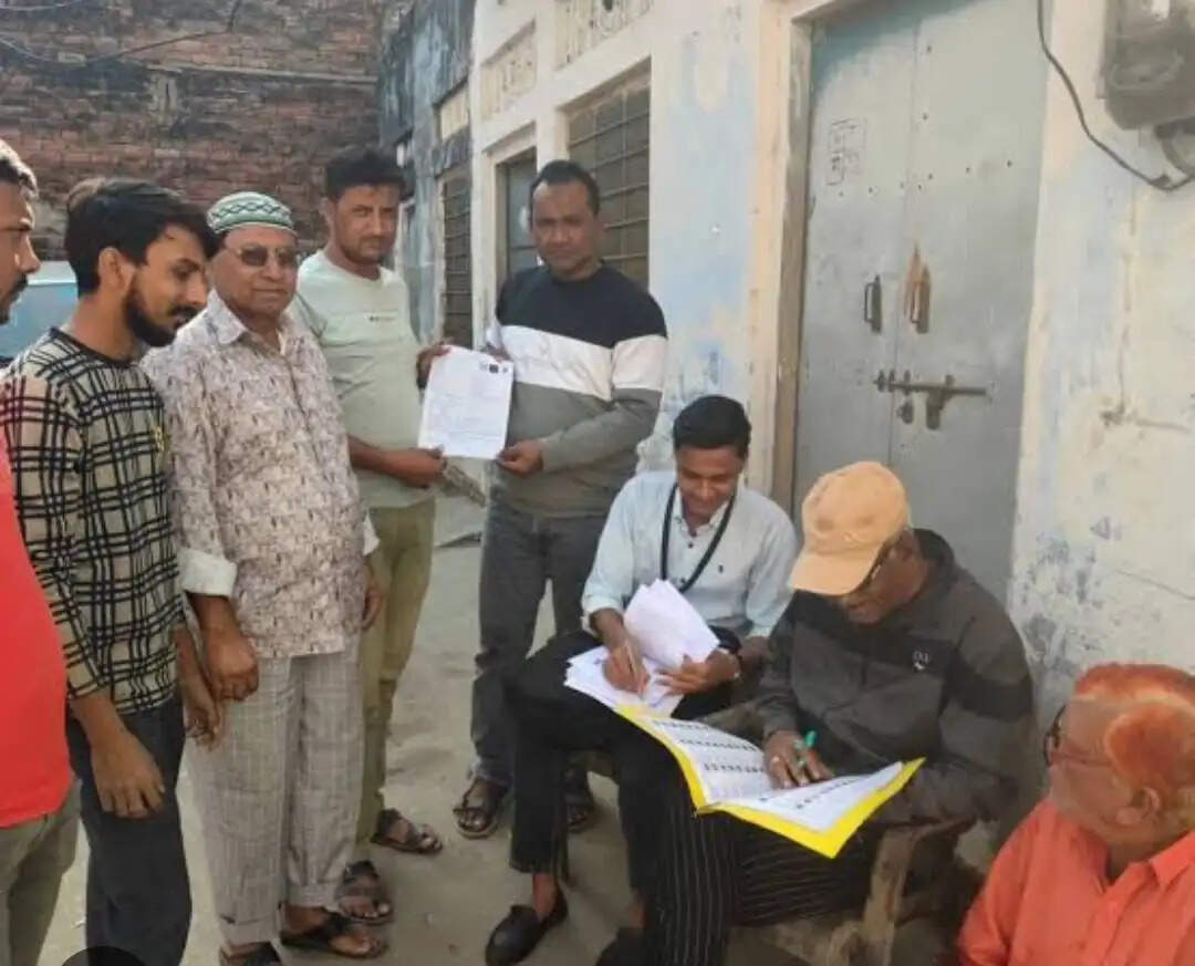 मतदाता सूची में नाम जुड़वाने के लिए 17 और 24 अक्टूबर को लगेंगे विशेष कैंप