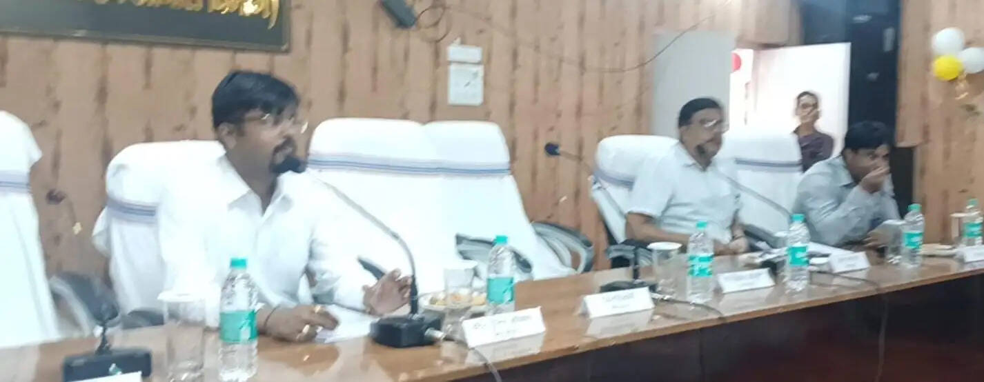 श्रावणी मेला को लेकर नगर आयुक्त ने की बैठक