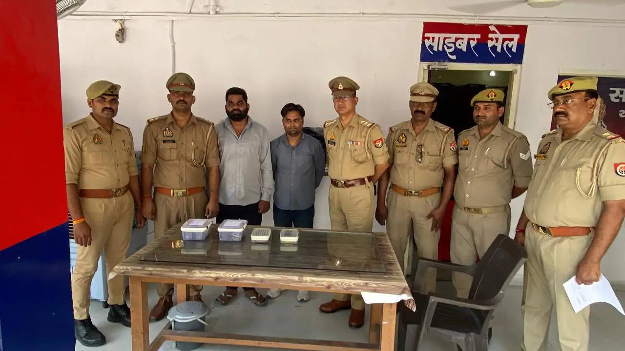 झांसी : ऑनलाइन आईपीएल सट्टा रैकेट का भंडाफोड़, दो और गिरफ्तार