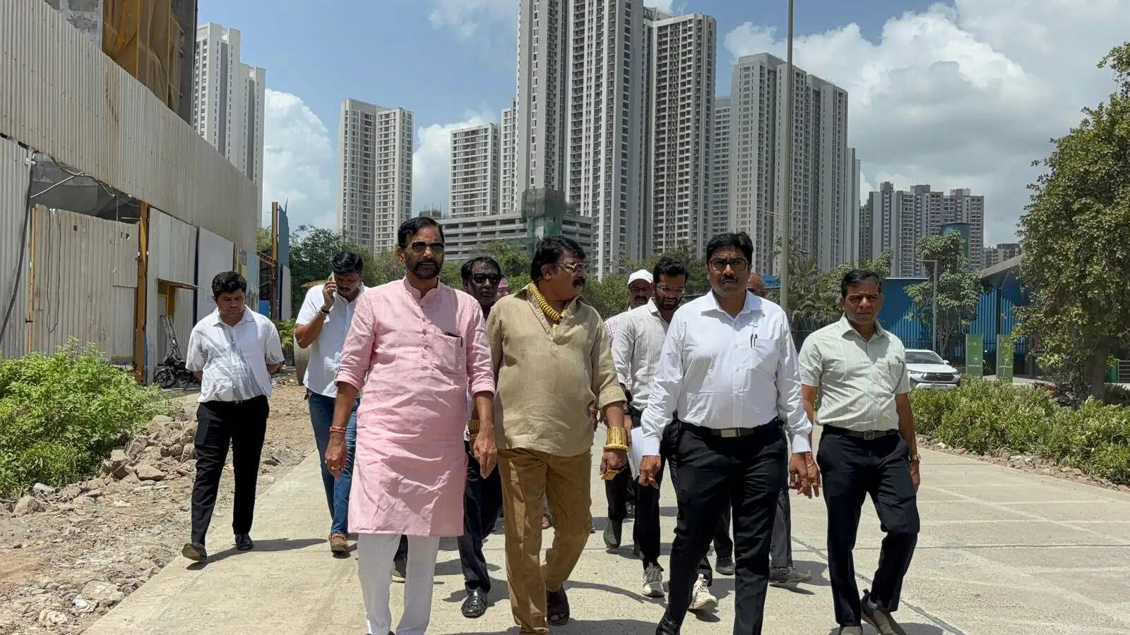 ठाणे में घटिया दर्जे का सड़क निर्माण - विधायक केलकर