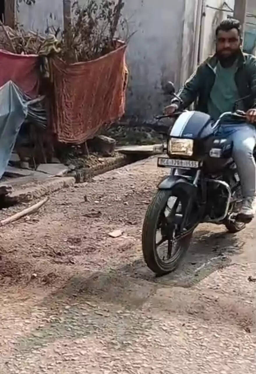 कोरबा में बिना अनुमति बनाया गया स्पीड ब्रेकर बना जानलेवा, चौकी में शिकायत