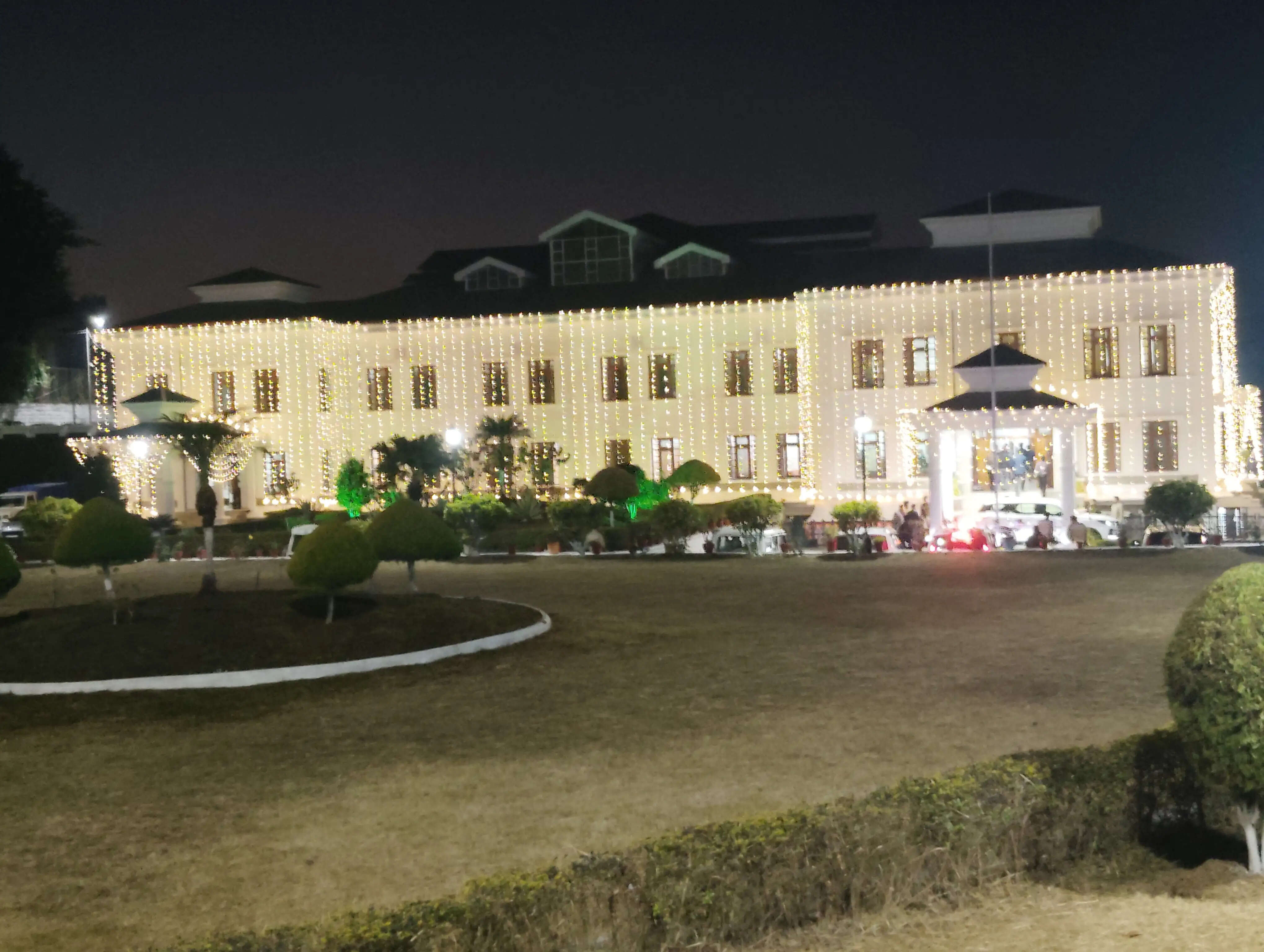 हिमाचल की अर्थव्यवस्था को मजबूत करने के लिए भूमि सुधार अधिनियम में संशोधन बिल पेश