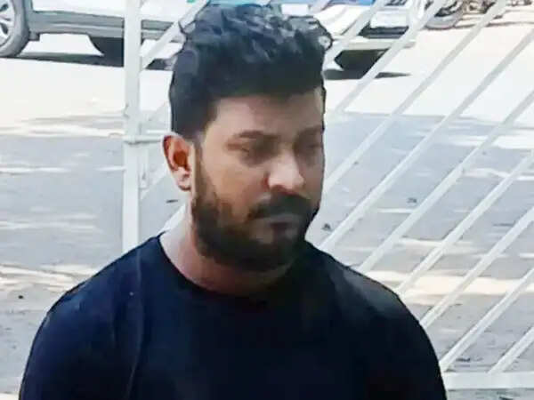 मप्र के भोपाल में बंगाल का एमबीबीएस डॉक्टर नकली नोटों के साथ गिरफ्तार