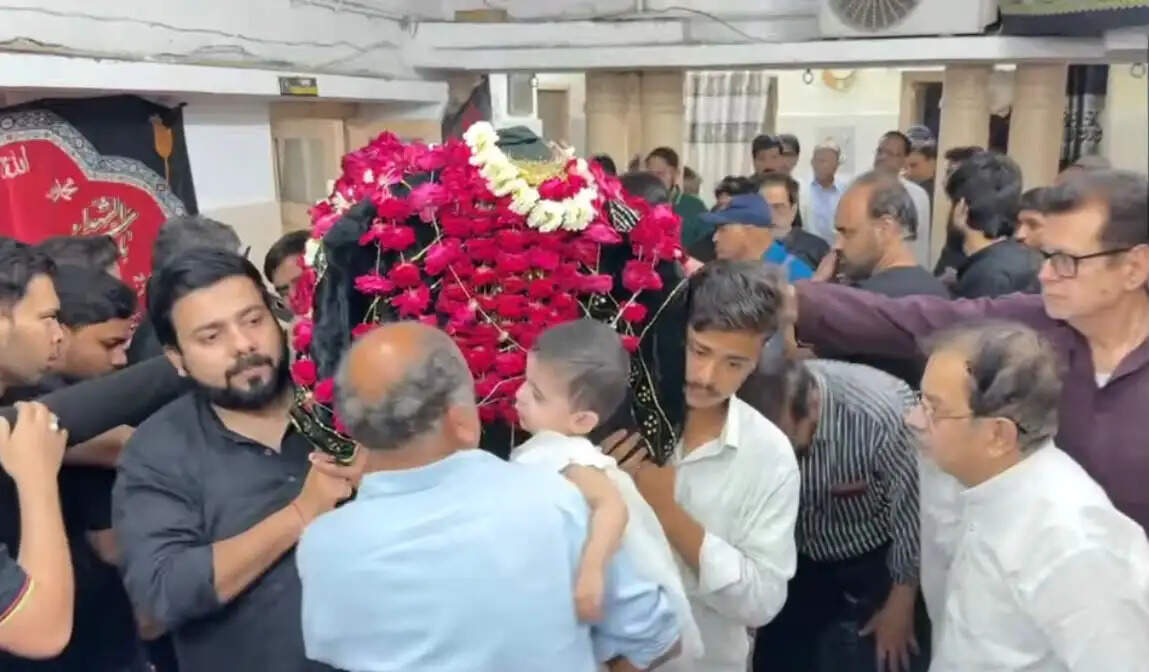 रसूल-ए-अकरम और इमाम हसन की शहादत पर मुस्लिम इलाकों में छाया गम