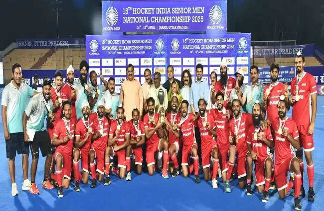 कोच और कप्तान ने 15वीं हॉकी इंडिया सीनियर पुरुष राष्ट्रीय चैंपियनशिप 2025 का खिताब जीतने पर खुशी जताई