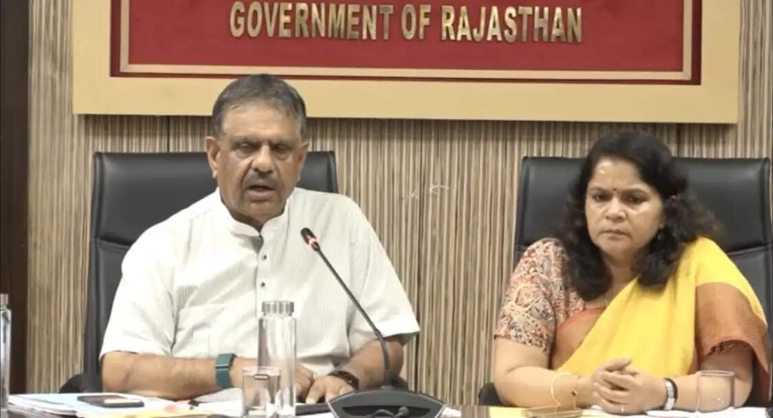 मौसमी बीमारियों को लेकर अलर्ट: चिकित्सा मंत्री ने दिए विशेष सतर्कता बरतने के निर्देश