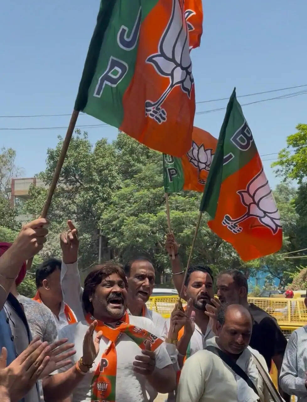 बंगाल, असम में भाजपा निर्णायक बढ़त की ओर, प्रधानमंत्री शाम को पहुंचेंगे पार्टी मुख्यालय