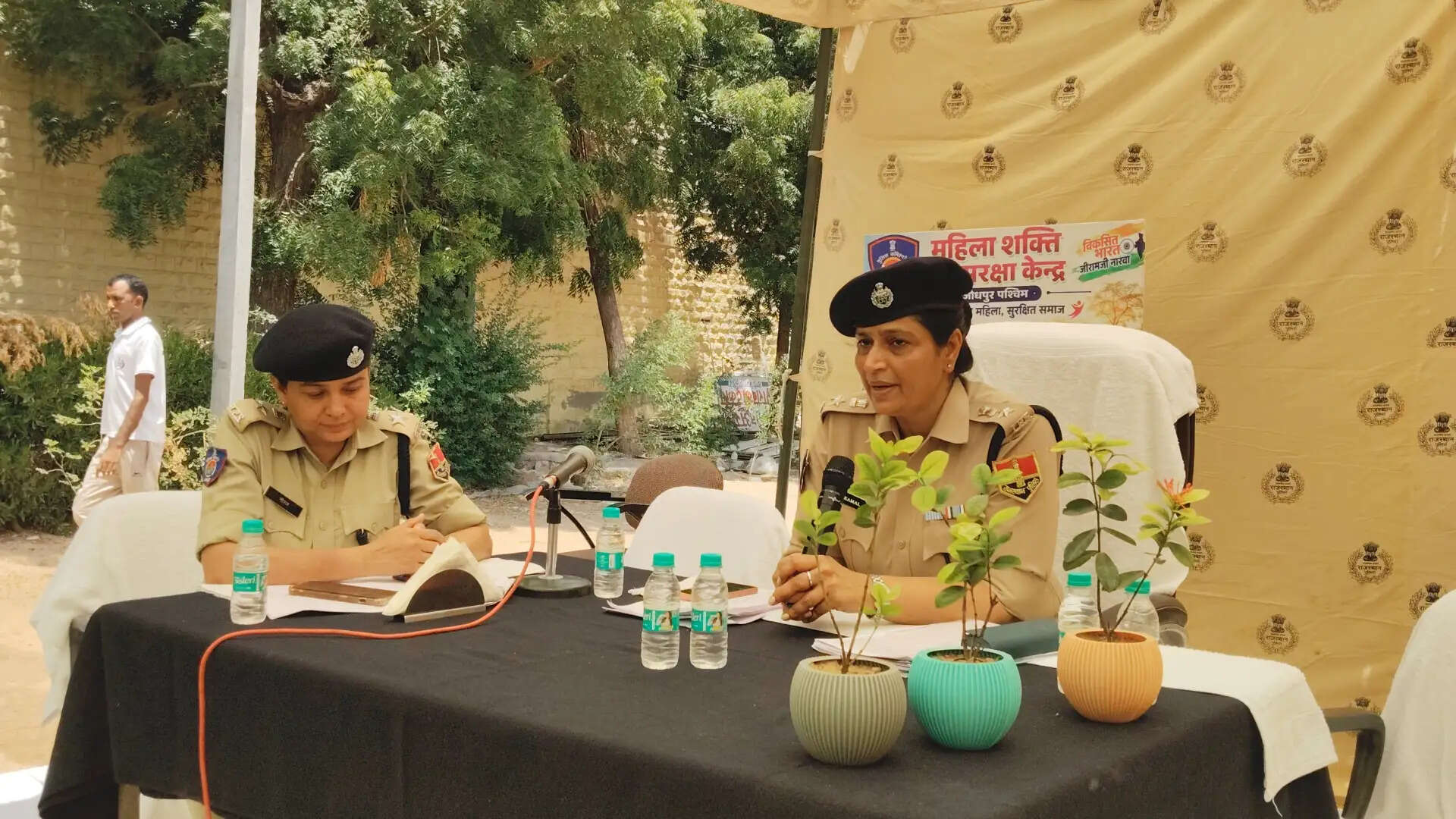 मनचलों को पकडऩे सादा कपड़ों में तैनात होगी पुलिस