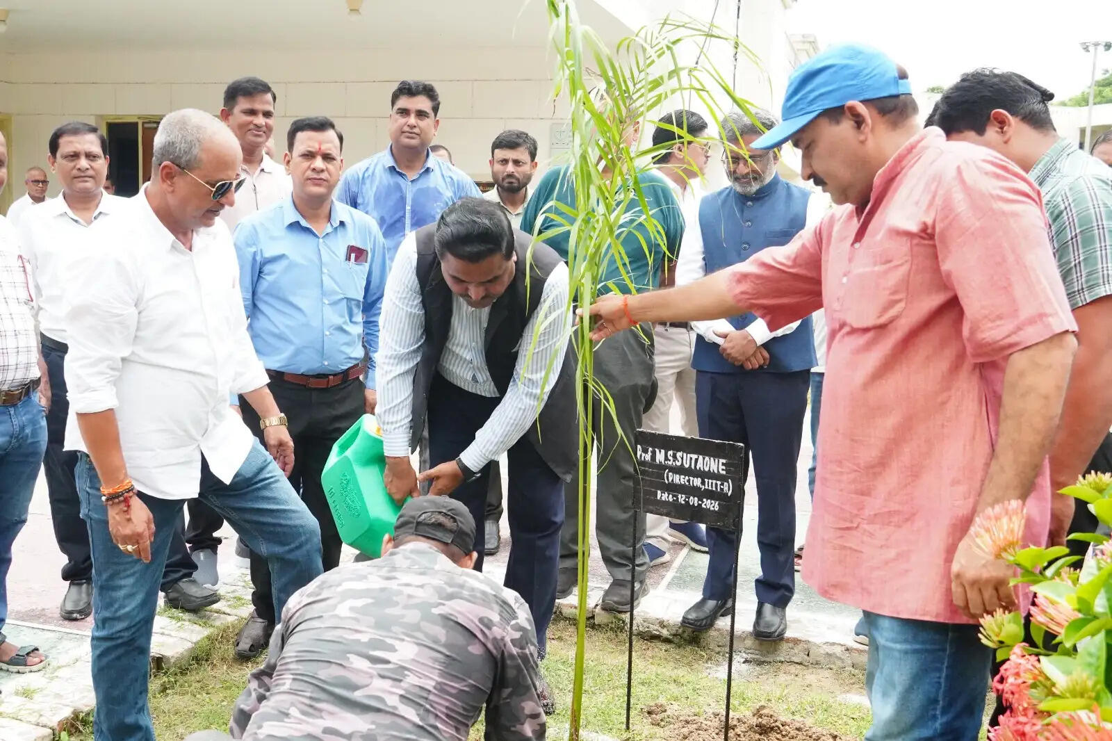 तकनीकी प्रगति के साथ मानवीय मूल्यों और नैतिकता को मजबूत करना जरूरी : प्रो. सुतावने