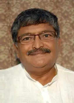 टिकट न मिलने पर असित मजूमदार का फूटा गुस्सा, रचना बनर्जी पर लगाए गंभीर आरोप