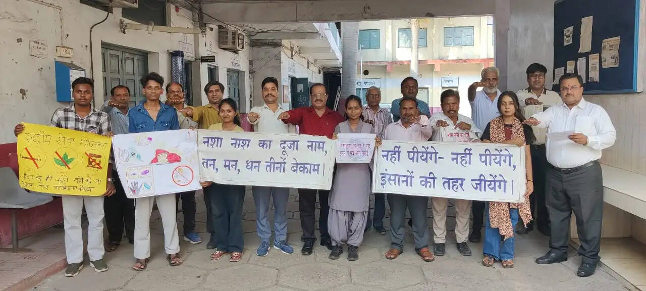 नशे के सतत सेवन से व्यक्तिगत आर्थिक व सामाजिक बर्बादी : डॉ. प्रशांत बोपापुरकर