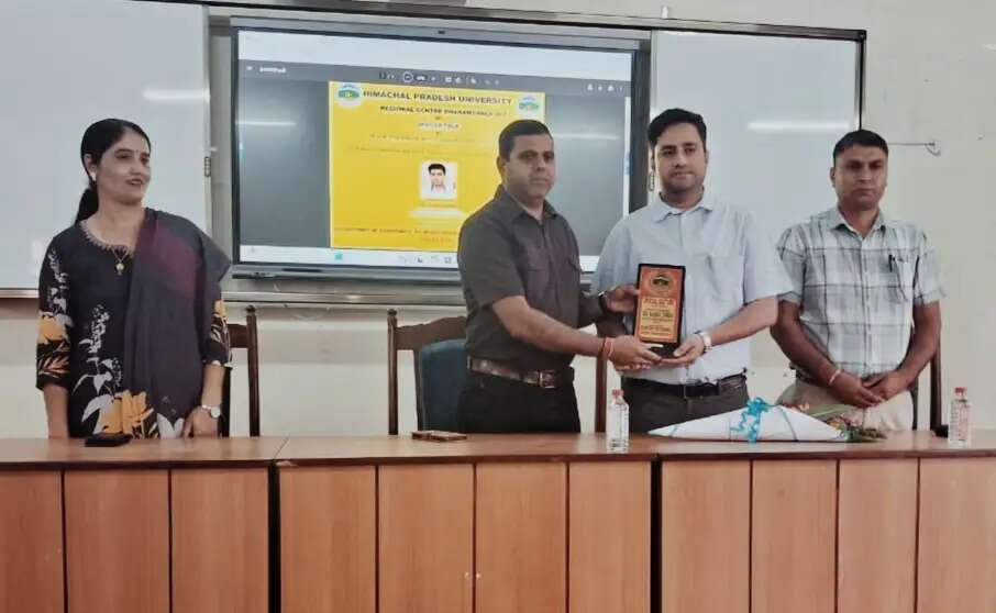 एचपीयू क्षेत्रीय केंद्र धर्मशाला में विशेष व्याख्यान का आयोजन