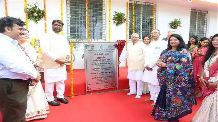 विद्यार्थियों द्वारा अर्जित ज्ञान होती है देश की अमूल्य निधि : राज्यपाल पटेल