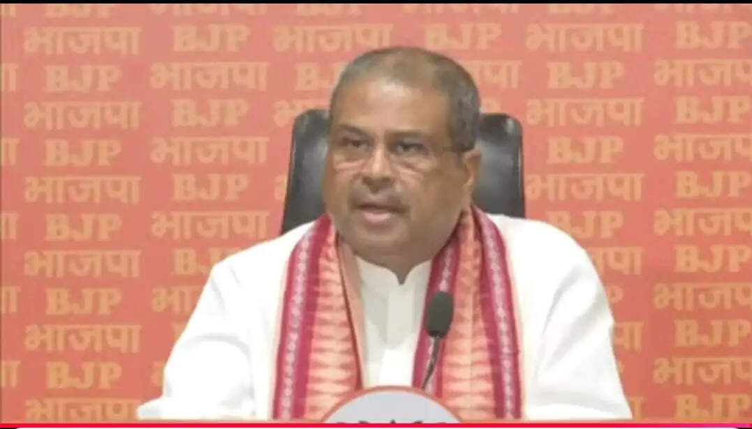 सीबीएसई भुगतान प्रणाली में सुधार के लिए आगे आए चार सरकारी बैंक: धर्मेंद्र प्रधान