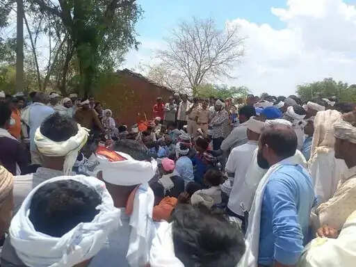 तलवारों से हमला कर युवक की हत्या, शादी से लौटते समय घेरकर किया वार