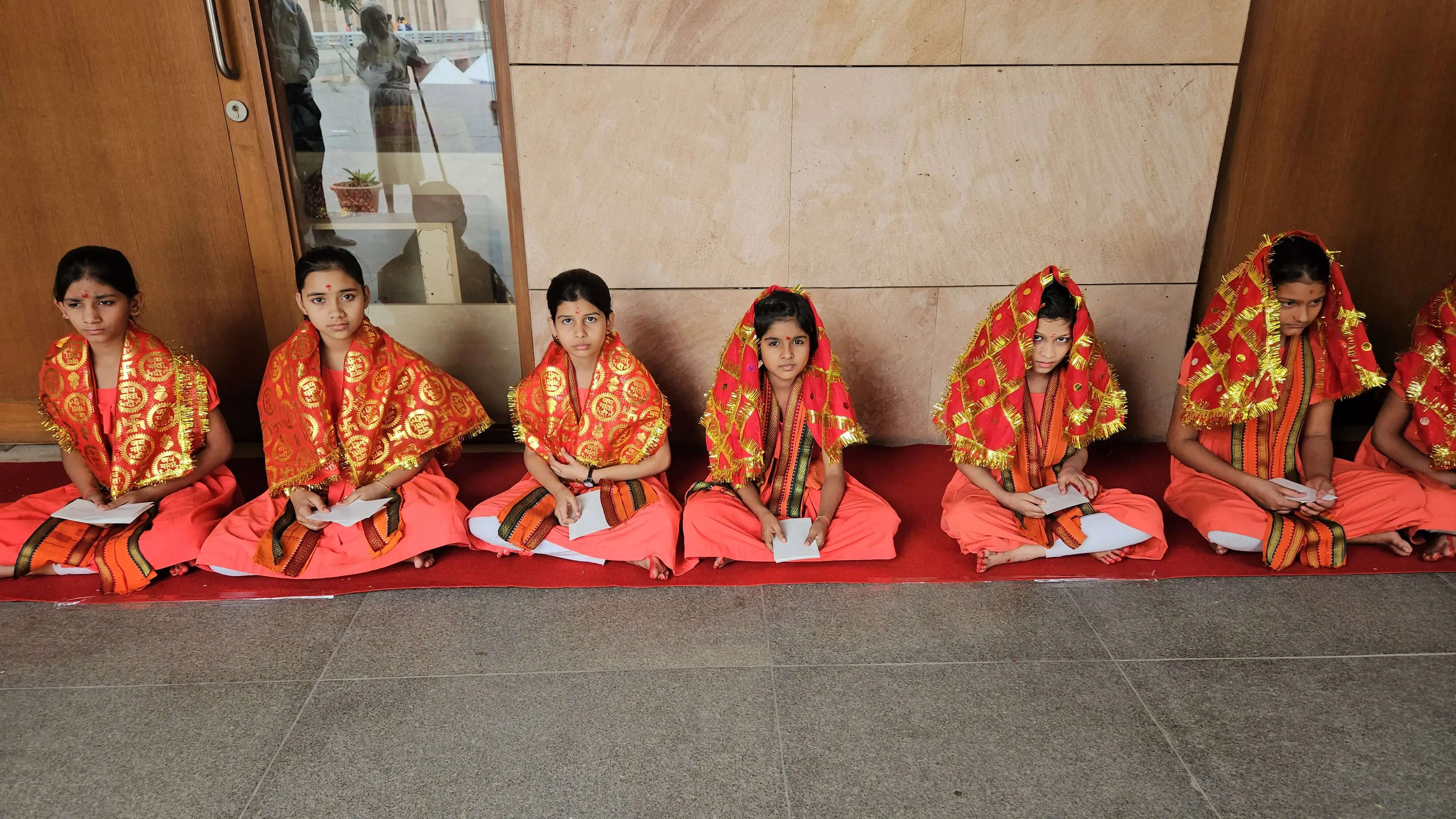 चैत्र नवरात्र के अन्तिम दिन श्री काशी विश्वनाथ धाम में हवन, कलश पूजन एवं कन्या पूजन संपन्न