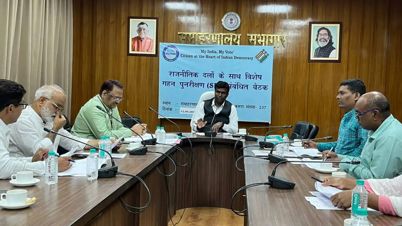 एसआईआर में नोटिस प्राप्त मतदाता निर्धारित तिथि तक रखें अपना पक्ष : उपायुक्त