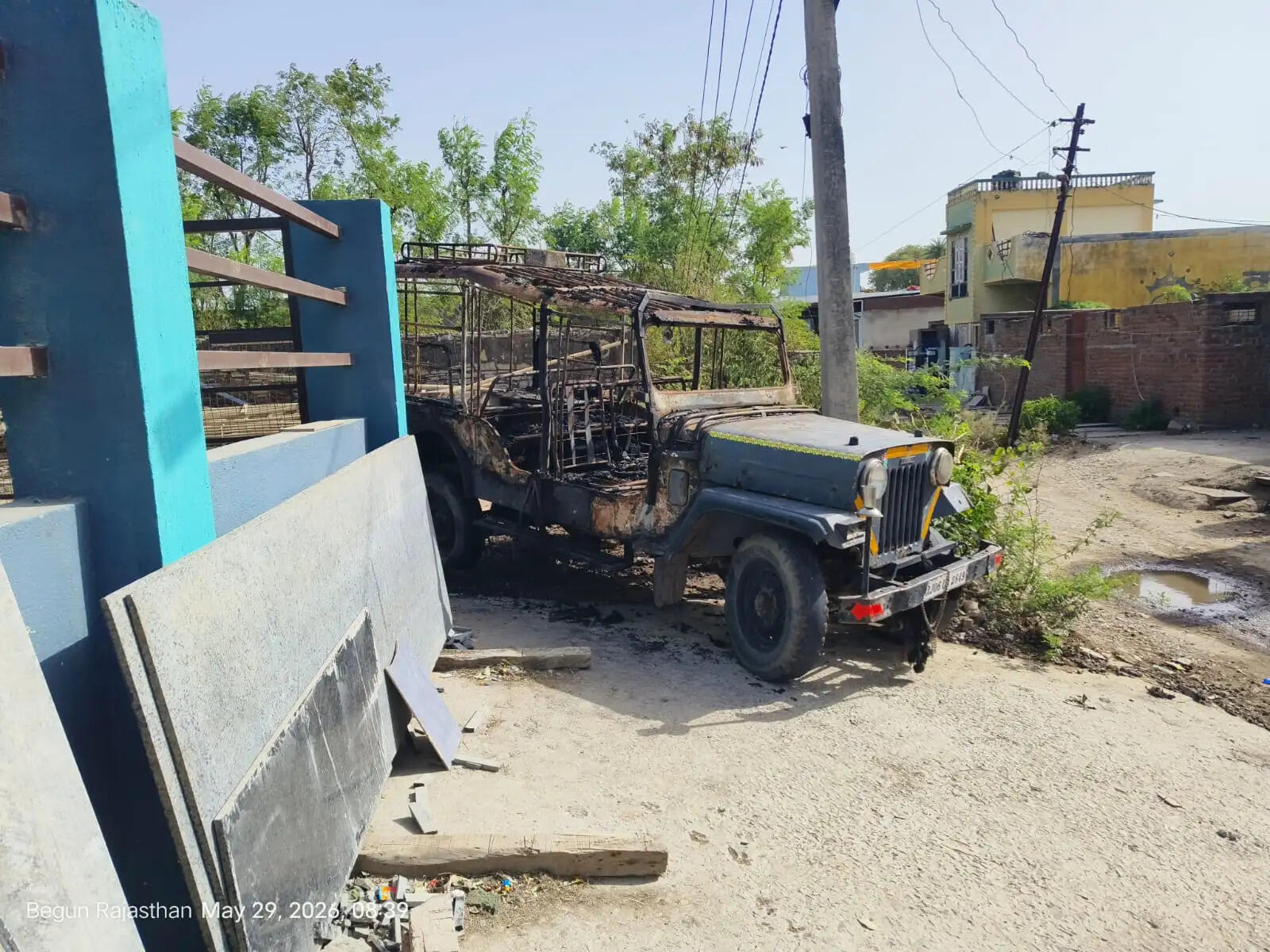 बेगूं में घर के बाहर खड़ी कमांडर जीप में लगाई आग, अज्ञात के खिलाफ मामला दर्ज