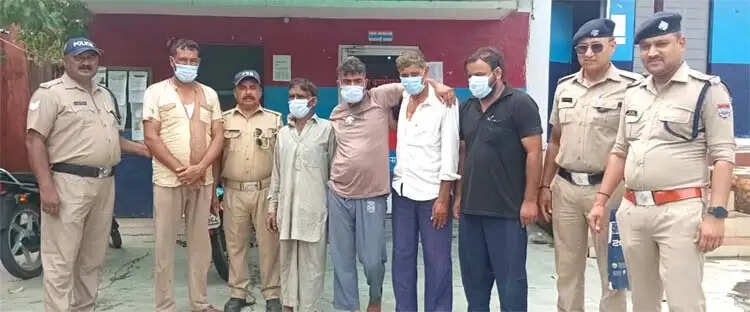 गौकशी के मामले में पांच वांछित आरोपित गिरफ्तार