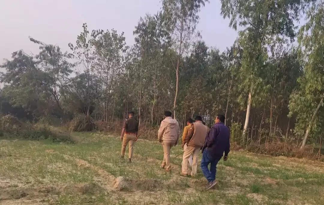 कारागार राज्य मंत्री के घर के पीछे मिले संदिग्ध तेंदुए के पद चिन्ह