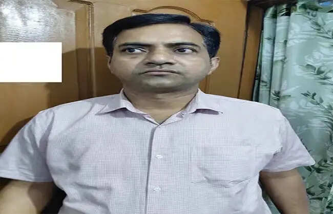 ईओयू ने ग्रामीण कार्य विभाग के कार्यपालक अभियंता के चार ठिकानों पर की रेड