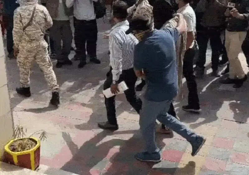 भोपालः एटीएस ने संदिग्ध आतंकियों को कोर्ट में पेश किया, नईम और शाकिर को भेजा जेल