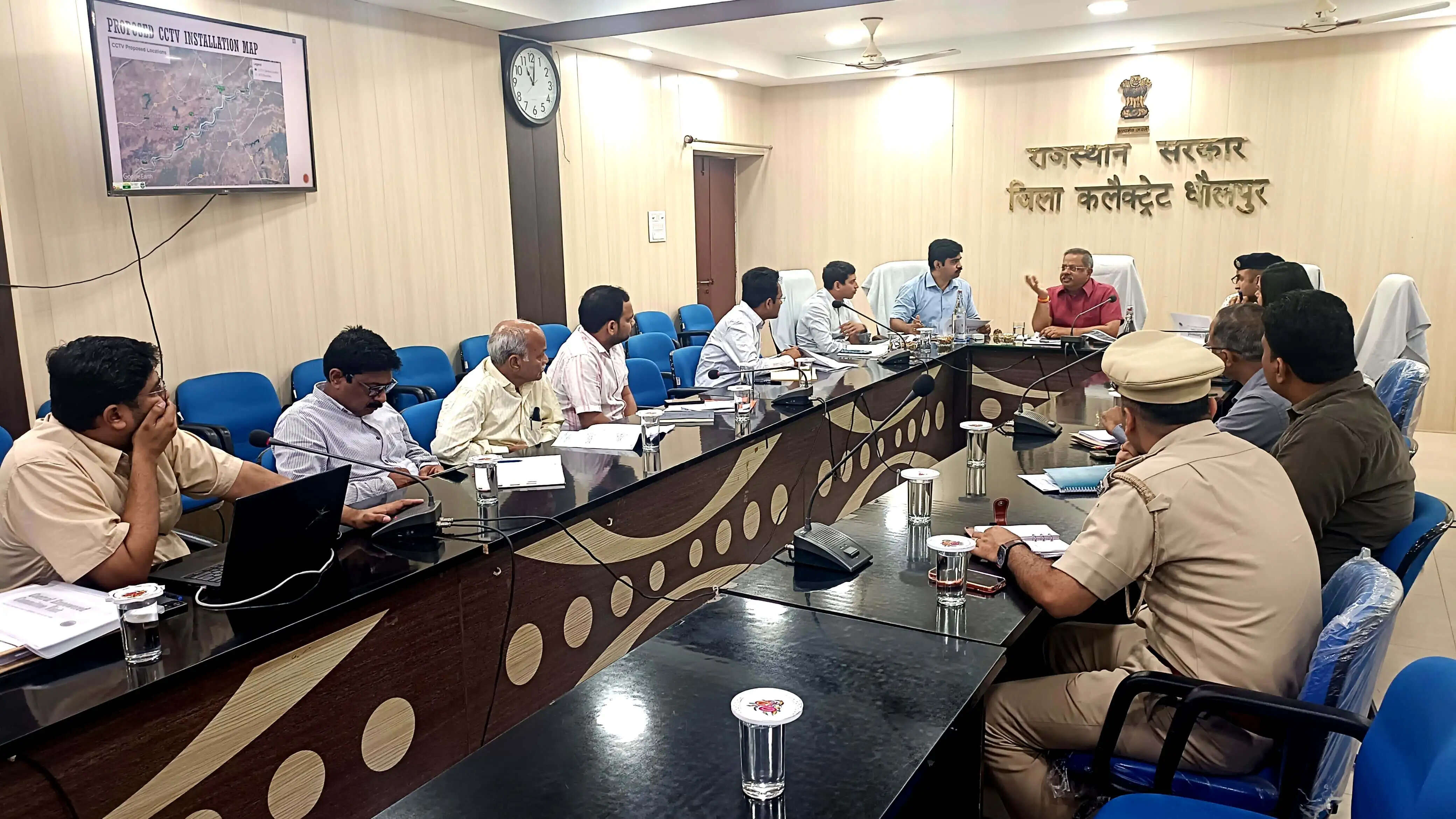 सीईसी सदस्य गोयल धौलपुर पहुंचे,रेत खनन का जायजा लिया