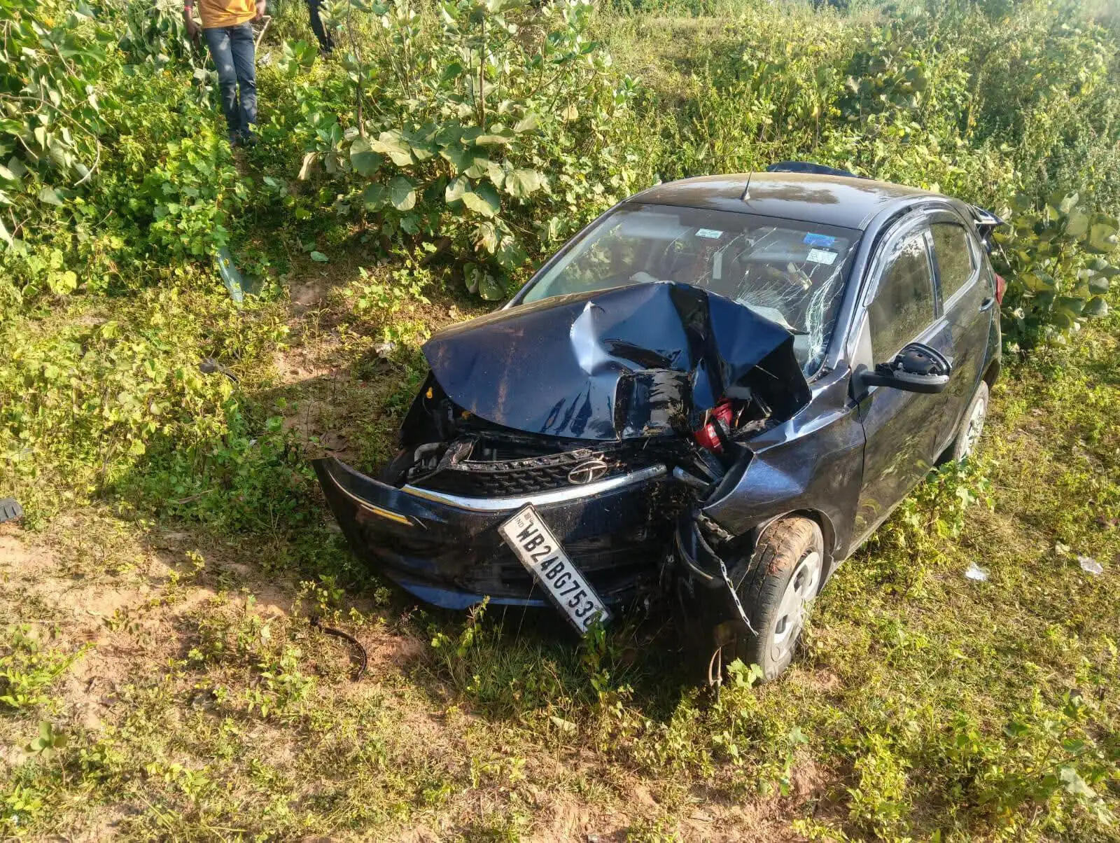 अनूपपुर: राष्ट्रीय राजमार्ग 43 पर दो सड़क हादसे, बाइक सवार युवक की मौत, कार सवार तीन घायल