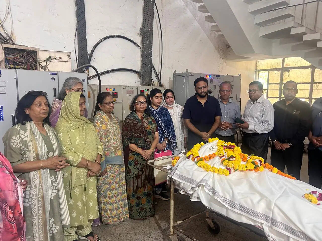 पति के अंगदान से प्रेरित होकर पत्नी ने किया देहदान
