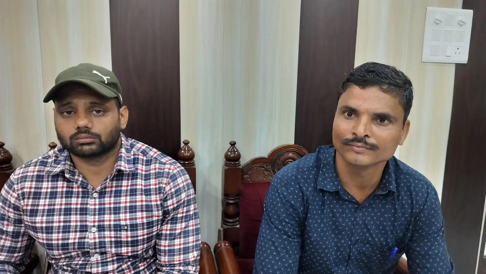 निशानदेही के बदले रिश्वत लेते दो पटवारी गिरफ्तार