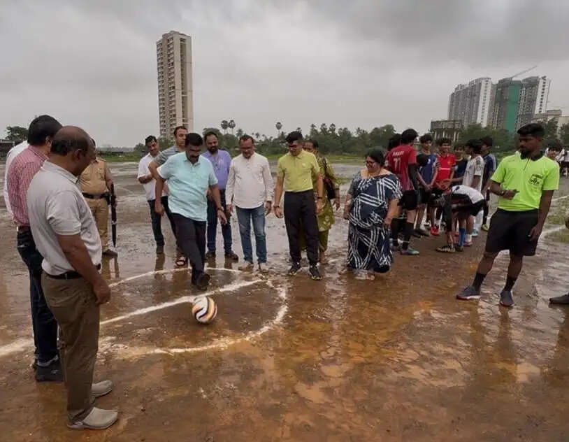 विरार में जिला स्तरीय सुब्रतो मुखर्जी फुटबॉल प्रतियोगिता का शुभारंभ, 86 टीमें ले रहीं हिस्सा