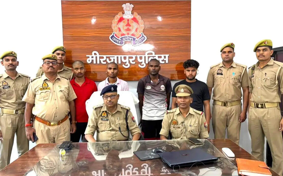 मारपीट में युवक की मौत के मामले में चार आरोपित गिरफ्तार, कुल्हाड़ी और लाठी-डंडे बरामद