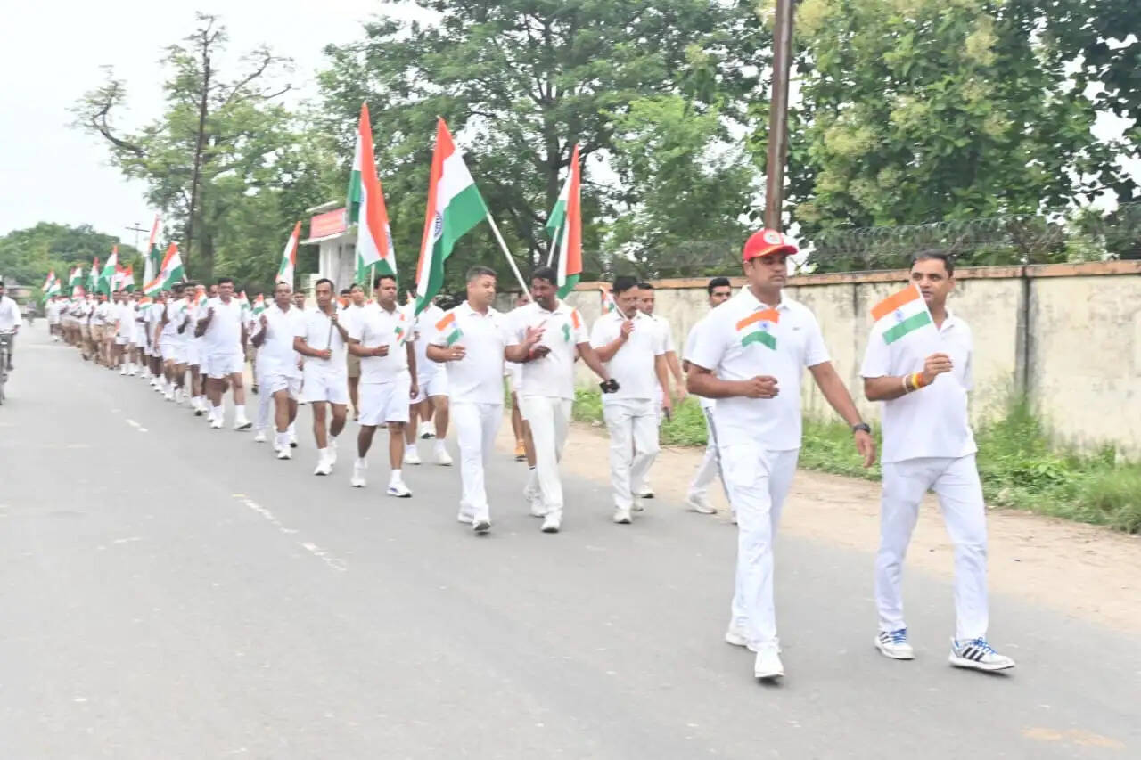 21वीं वाहिनी सशस्त्र सीमा बल, बगहा&nbsp; ने तिरंगा यात्रा का&nbsp; किया आयोजन