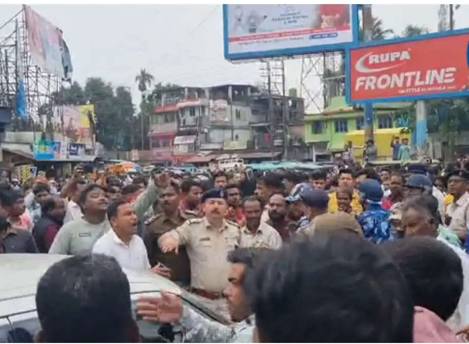 कुचबिहार में तृणमूल-भाजपा के बीच भिड़ंत, रोड शो से पहले बवाल