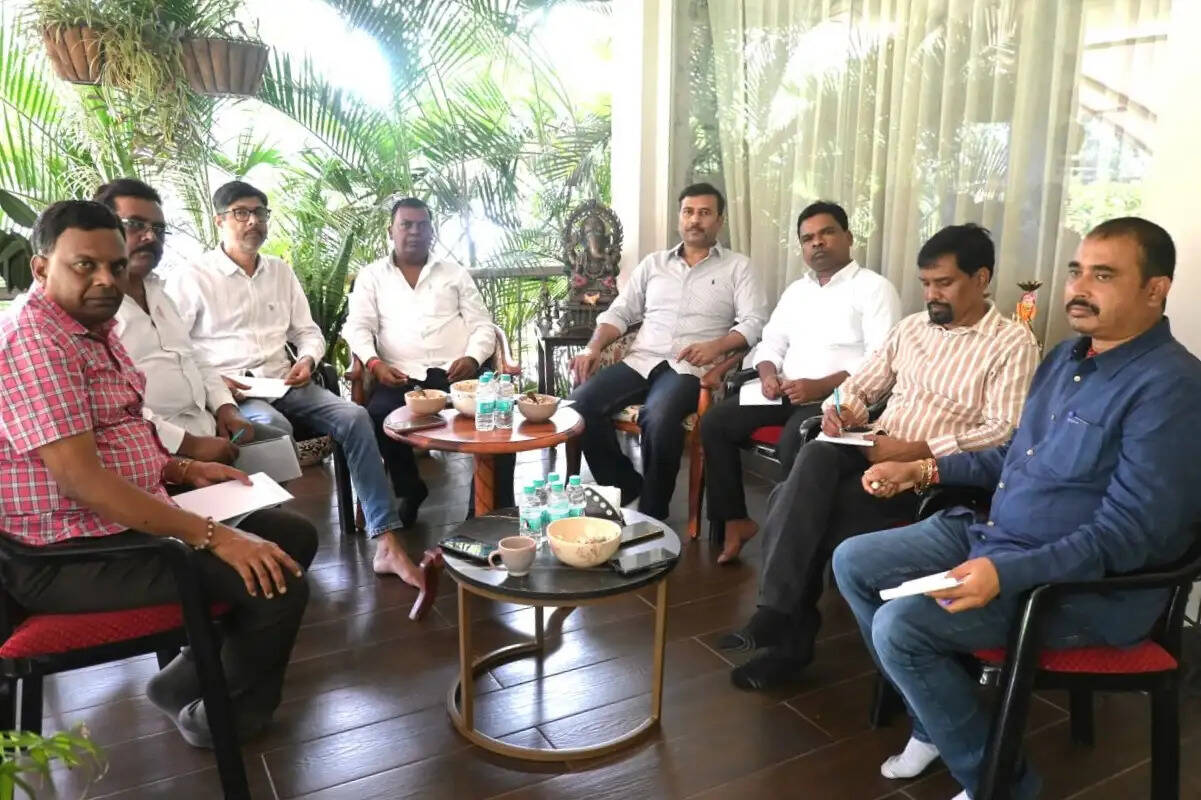 आजसू के केंद्रीय कार्यसमिति की बैठक में युवा संवाद सहित अन्य कार्यक्रमों पर चर्चा