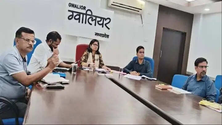 ग्वालियरः सुचारू पेयजल आपूर्ति में कोई ढिलाई न हो, युद्ध स्तर पर कराएं पेयजल स्रोतों का संधारण