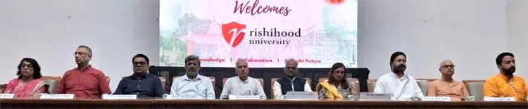 ऋषिहुड विश्वविद्यालय के विद्यार्थियों ने गुरुकुल में जानी भारतीय ज्ञान परंपरा