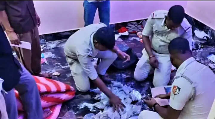मालदा में करोड़ों रुपये की ब्राउन शुगर बरामद, चार गिरफ्तार