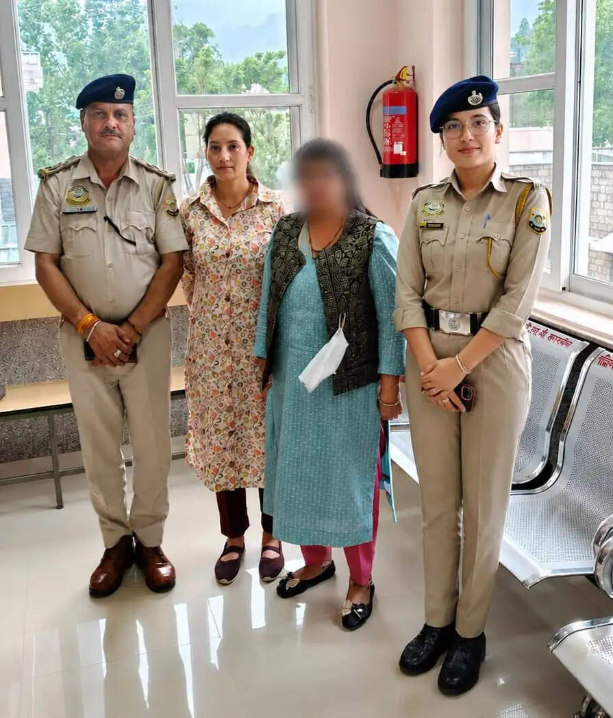दो लाख रुपये के चेक बाउंस मामले में महिला गिरफ्तार